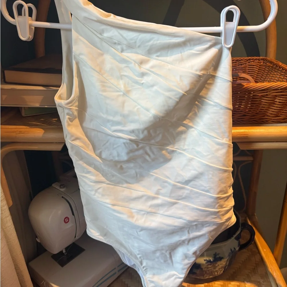 Summersalt Sidestroke Whitr One-Shoulder Women's Swimsuit - Picture 3 of 6